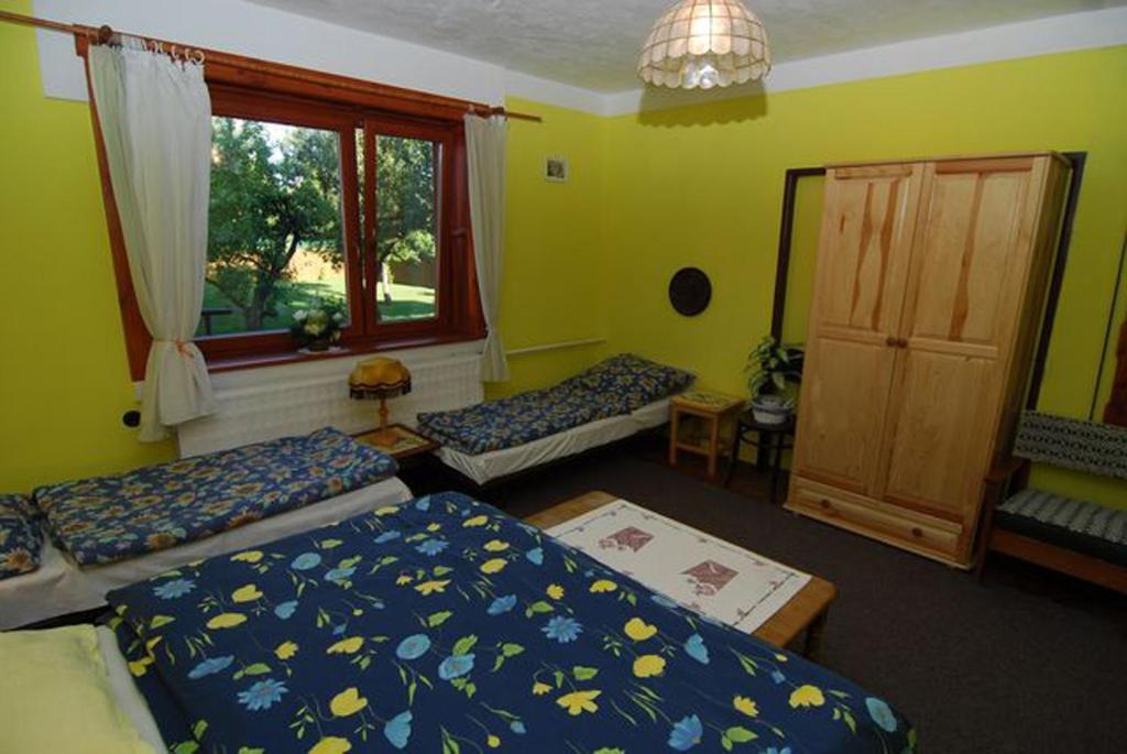 Privat Henry Bed and Breakfast Liptovský Mikuláš Rum bild