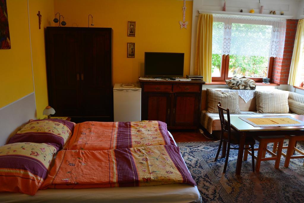 Privat Henry Bed and Breakfast Liptovský Mikuláš Exteriör bild