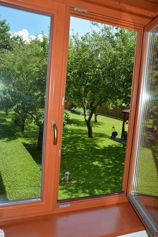 Privat Henry Bed and Breakfast Liptovský Mikuláš Exteriör bild