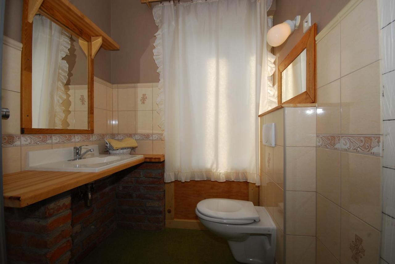 Privat Henry Bed and Breakfast Liptovský Mikuláš Exteriör bild
